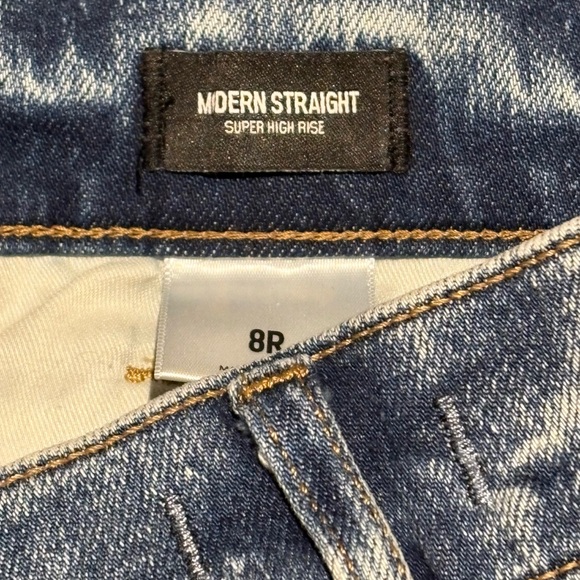 Express Modern Straight Super High Rise distressed Jeans - Picture 14 of 15